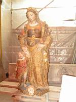 Nevers - Cathedrale St Cyr & Ste Julitte - Statue de Ste Julitte et St Cyr